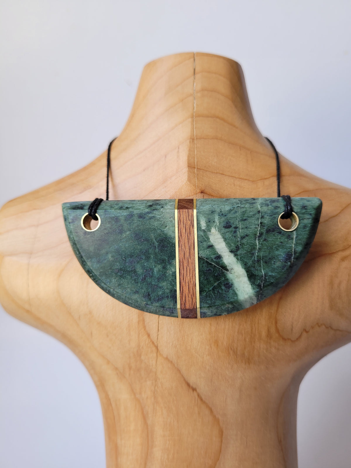 Pounamu brestplate & bust